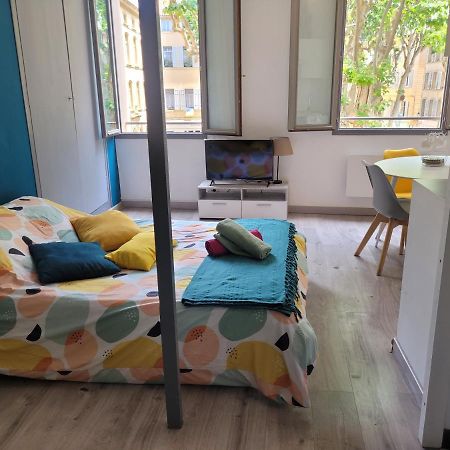 Charmant Studio Avec Mezzanine Apartment Aix-en-Provence Bagian luar foto